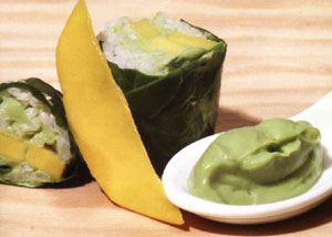 Falso sushi de espinacas, mango y aguacates